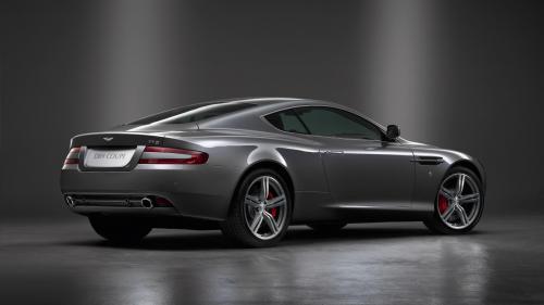 Aston Martin DB9 zozadu